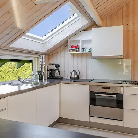 Holiday home Gerarda - 450m From The Sea By Interhome